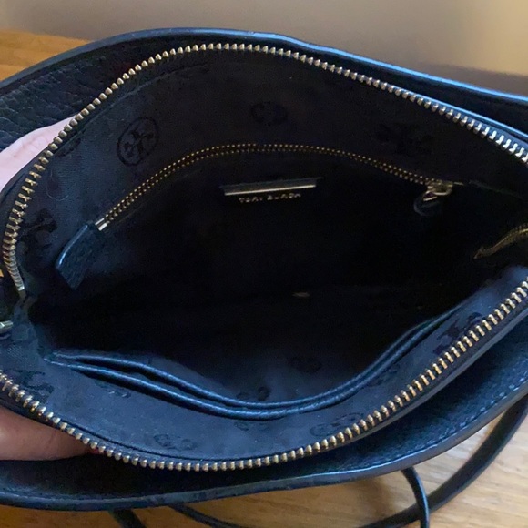 Tory Burch Ivy Crossbody Bag - Picture 5 of 9